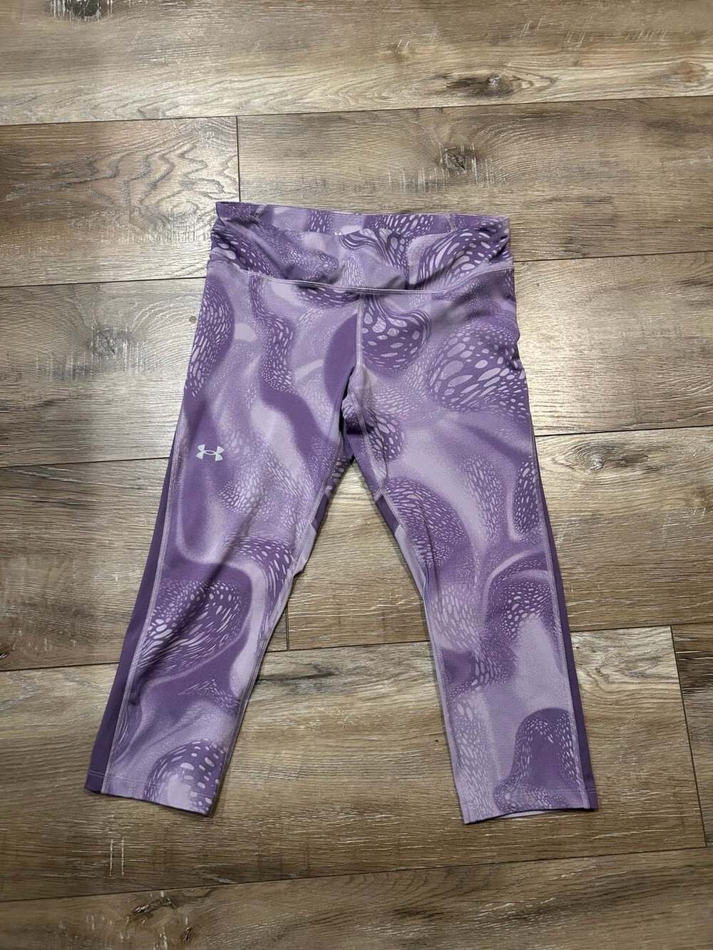 Under Armour HeatGear Compression Printed Capri Leggings Purple Size L
